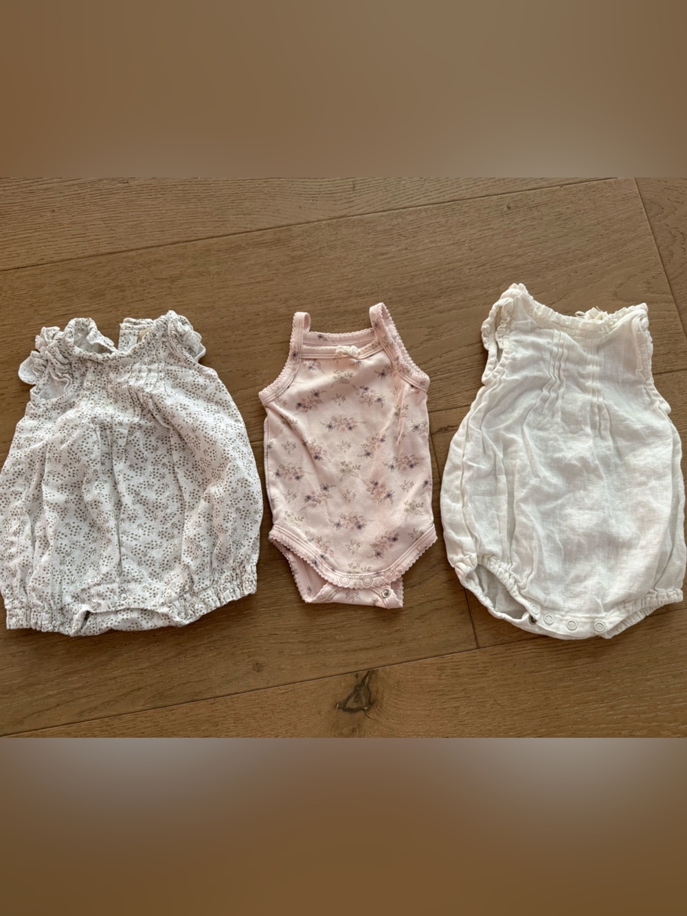 3x Assorted Infant One-Piece Bubbles / Rompers incl. Vignette / Simple Folk / Ja